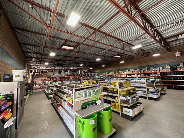 Retail sales floor buildout